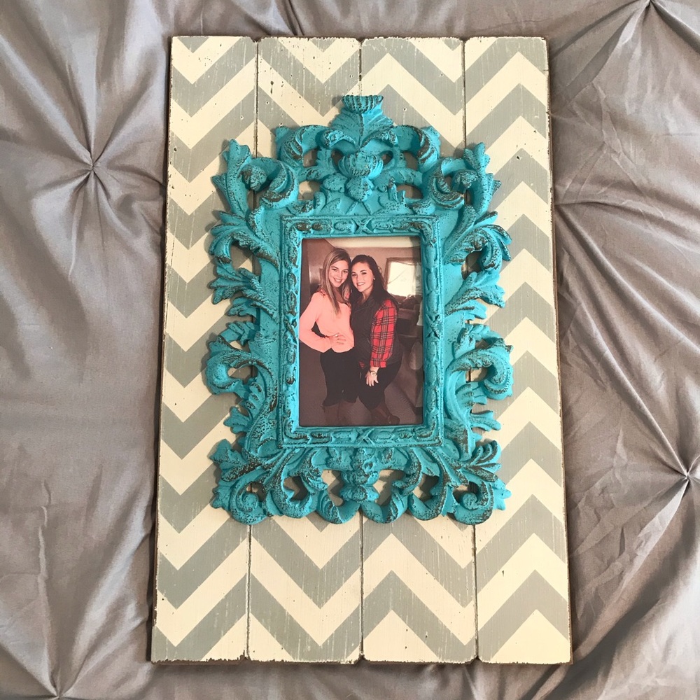 Rustic Chevron Picture Frame Wall Decor